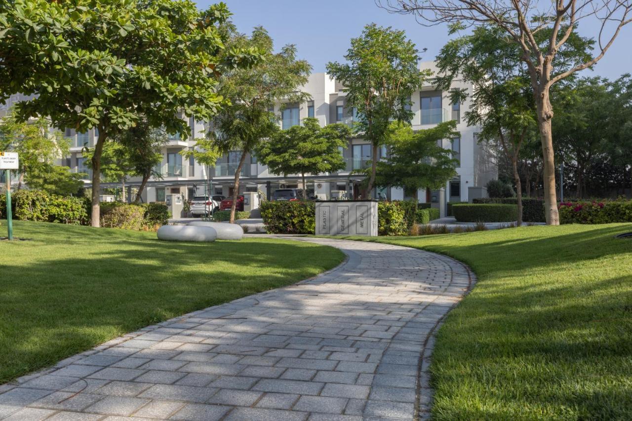 Stay By Latinem Luxury Studio Holiday Home G6-6103 Near Burj Khalifa Dubai Bagian luar foto